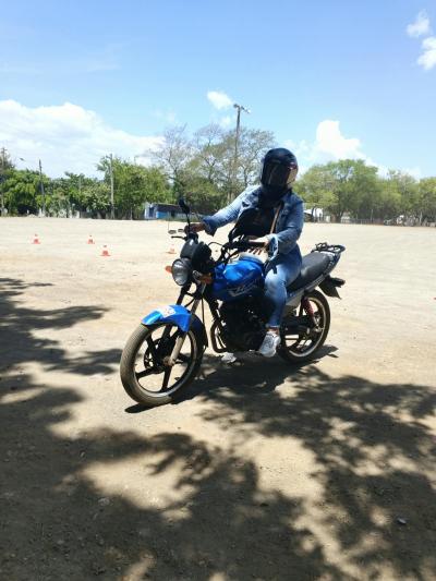 ESCUELA DE MANEJO DE MOTO MKM — foto 3